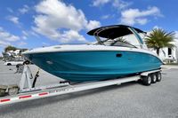 2024 Sea Ray SDX 290 Outboard
