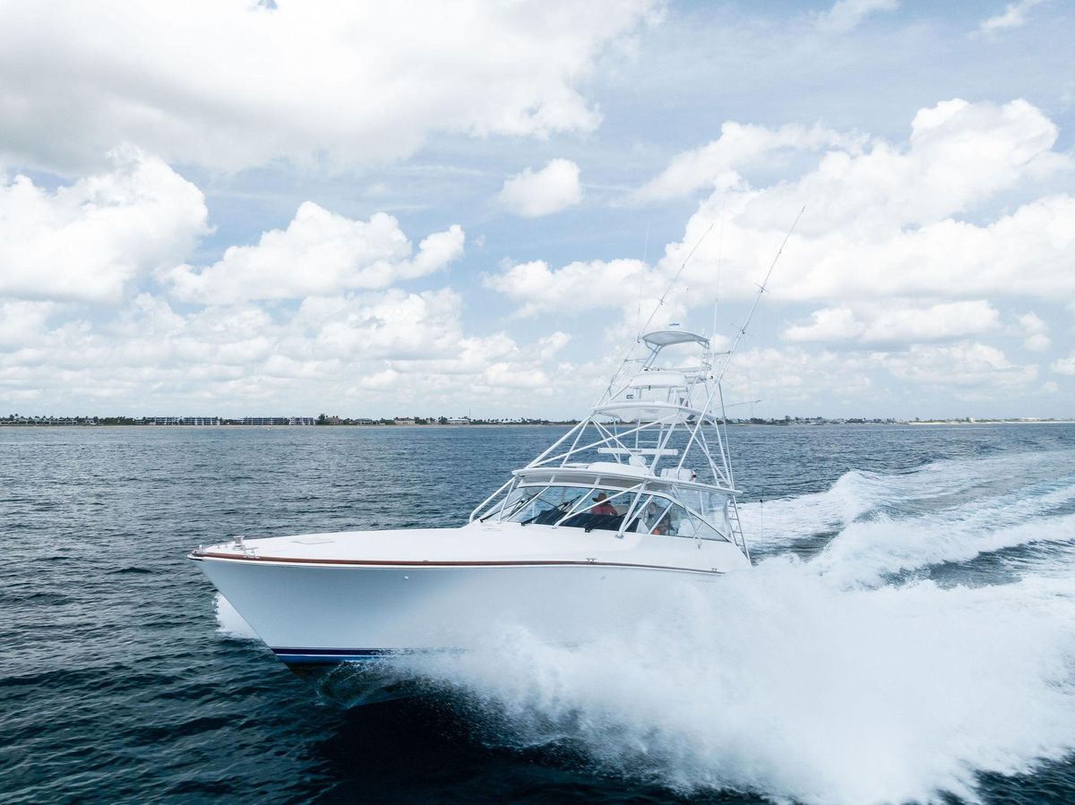 2010 Viking 52 