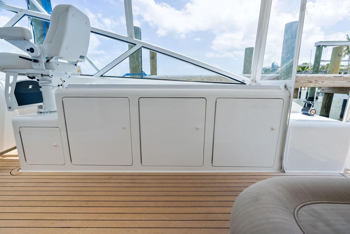 2010 Viking 52 