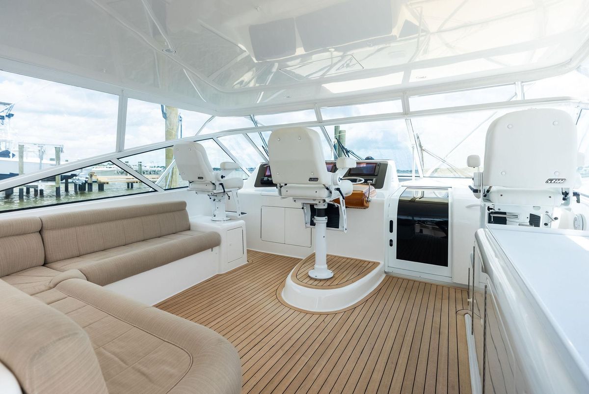 2010 Viking 52 