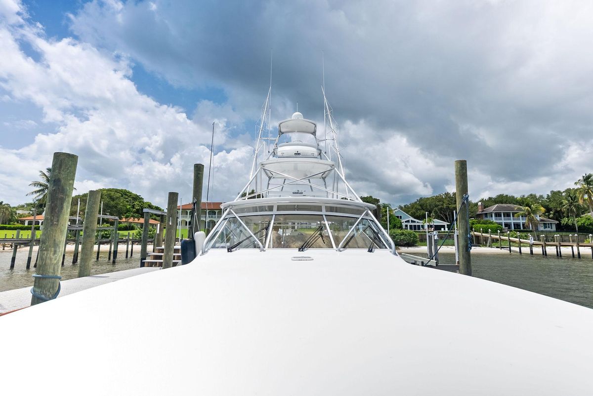 2010 Viking 52 