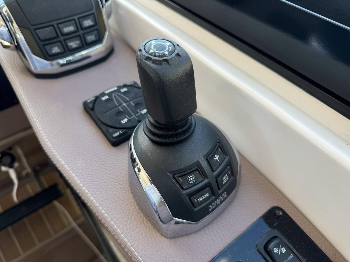 2016 Regal 46 