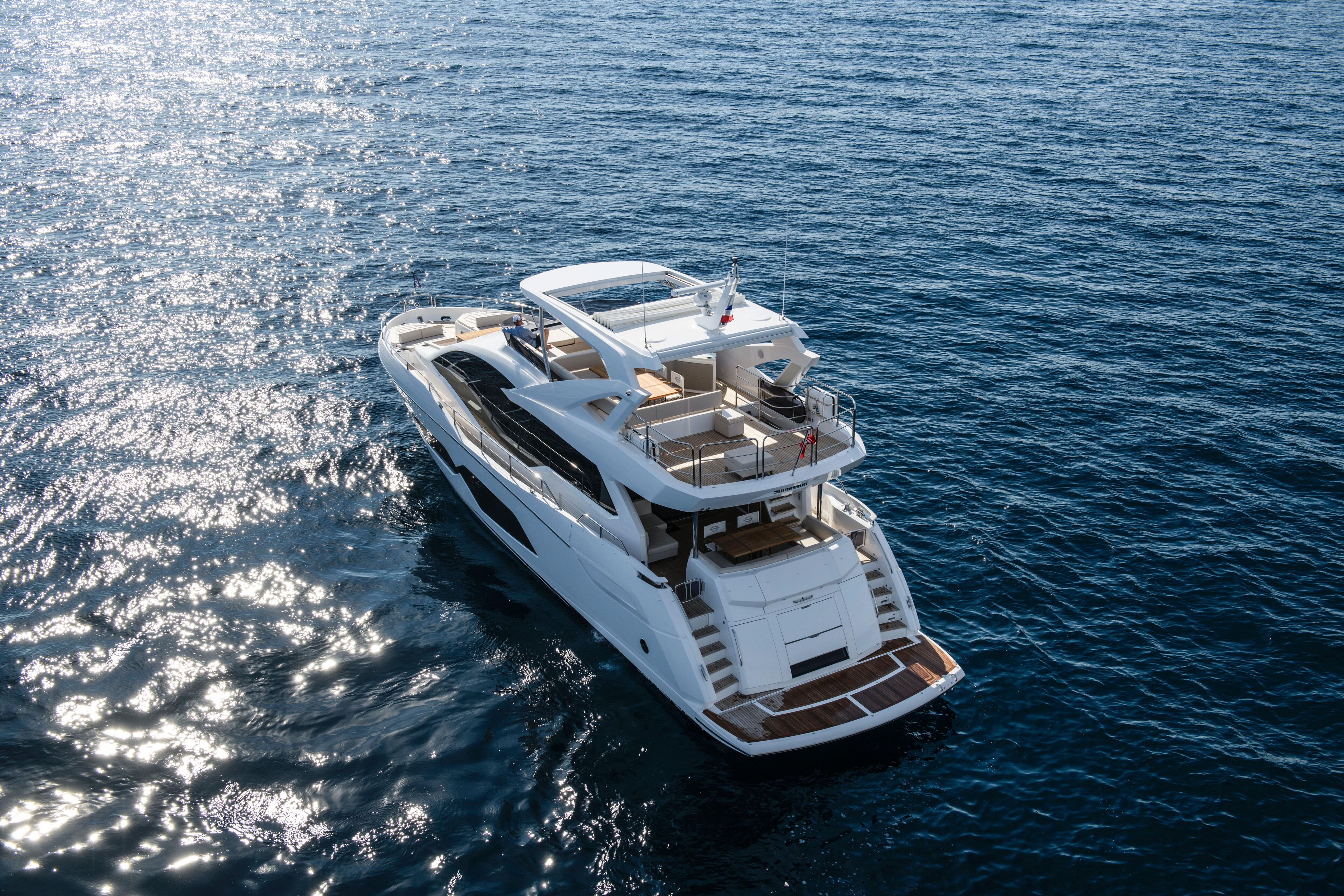 Yacht