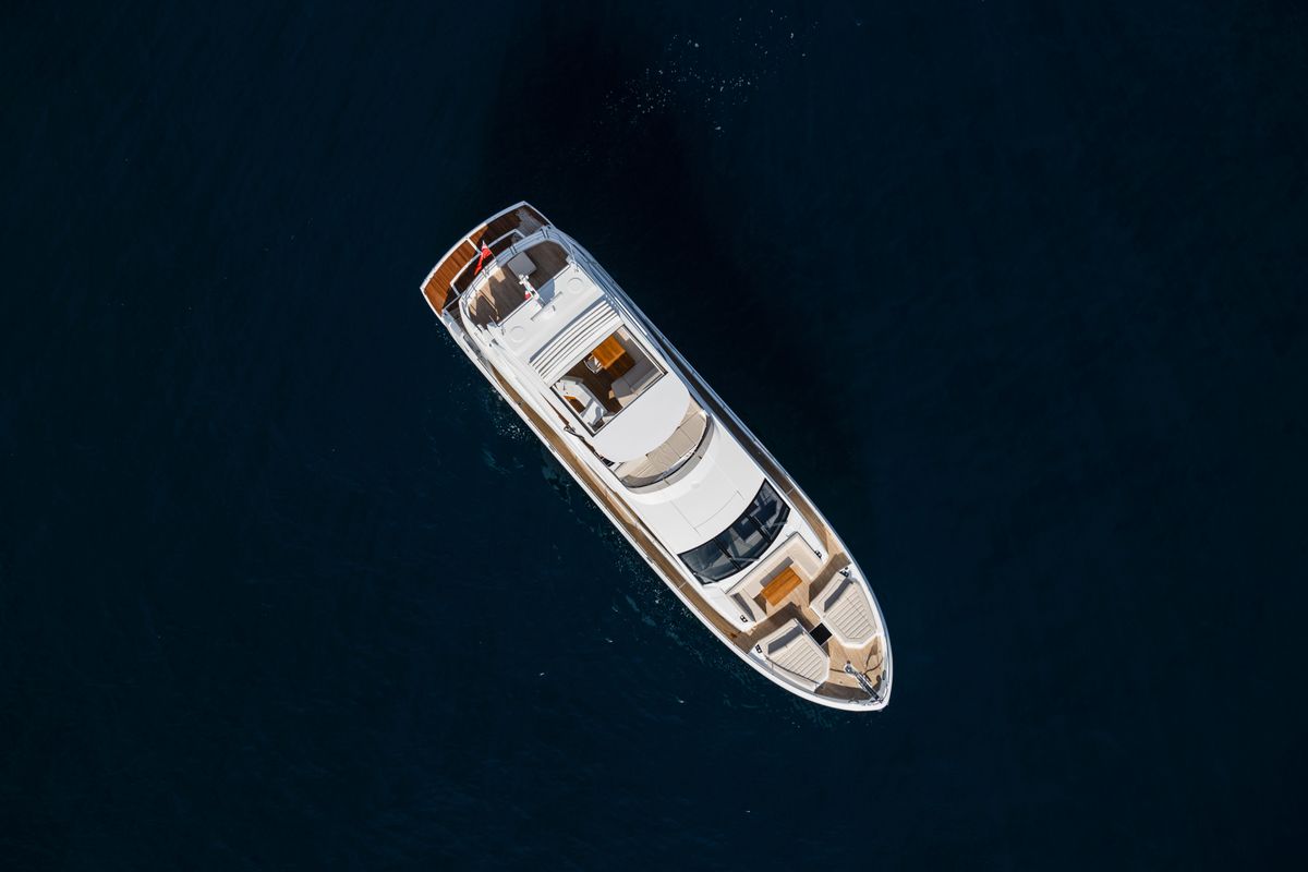 2023 Sunseeker 77 