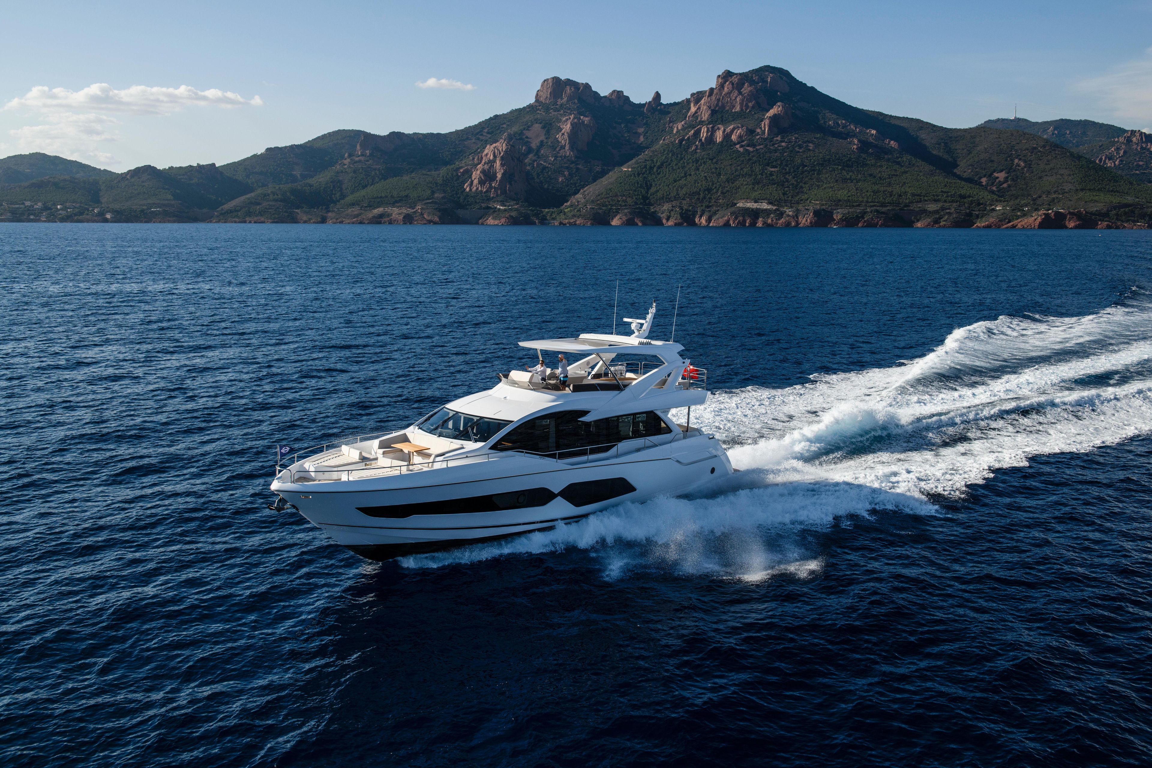 Yacht