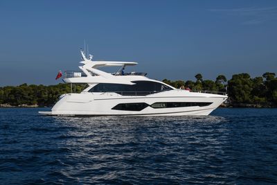 Yacht