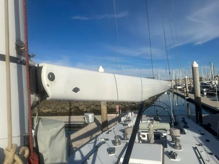 Pied Piper Yacht Photos Pics Carbon Fiber Boom