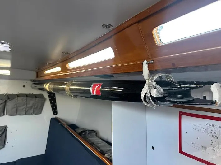 Pied Piper Yacht Photos Pics Carbon Reaching Strut