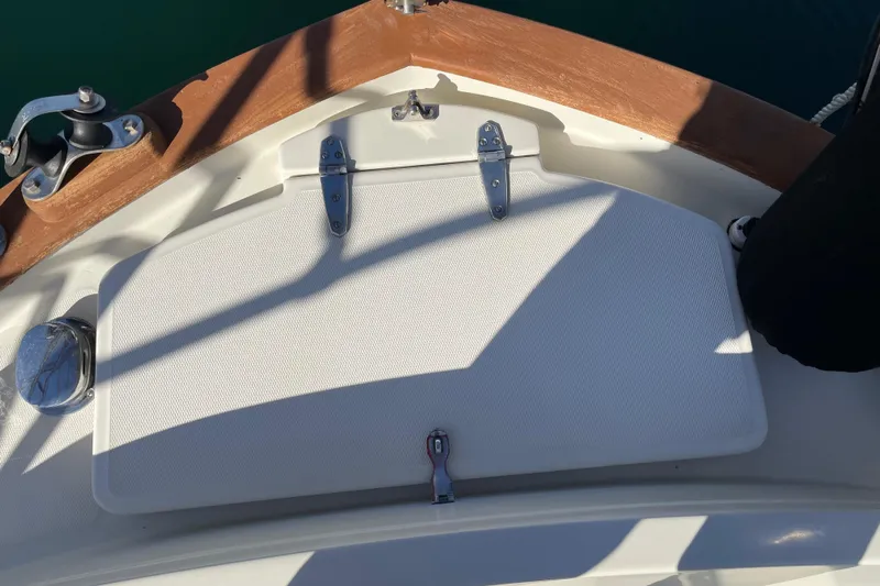  Yacht Photos Pics Aft Deck Propane Locker