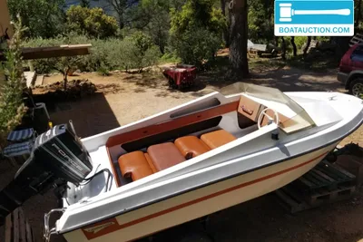 1975 Cormorant Fury 425