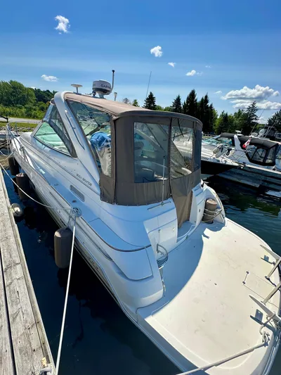  Yacht Photos Pics 2005 Doral Boca Grande boat docked under clear blue sky.