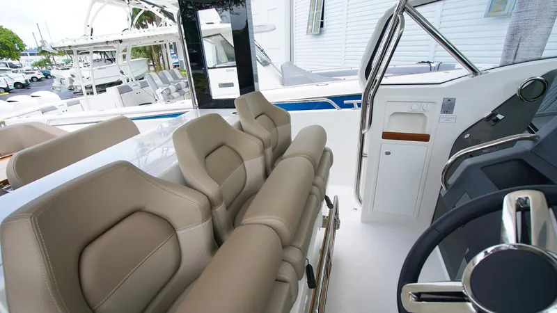 In-stock 2024 Nimbus T11 #289 Yacht Photos Pics Nimbus T11-289 Helm Seating