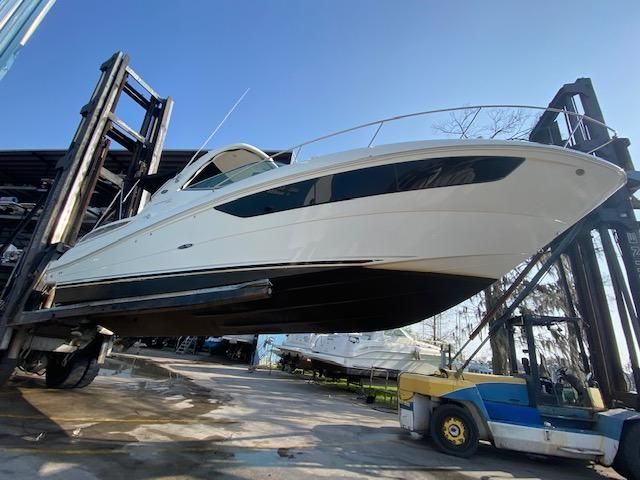 2016 Sea Ray 330 Sundancer