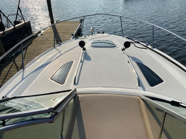 2016 Sea Ray 330 Sundancer