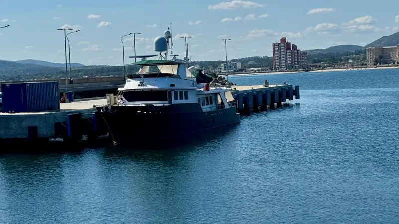 Trindade Yacht Photos Pics 