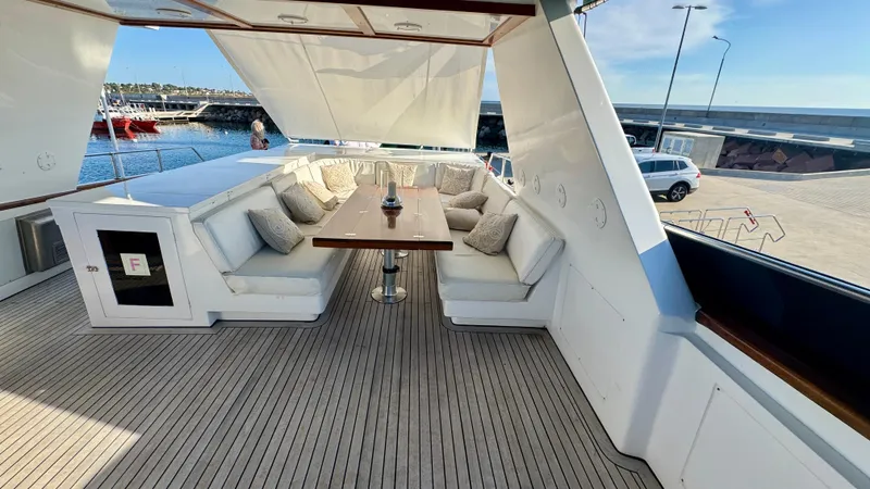 Trindade Yacht Photos Pics 