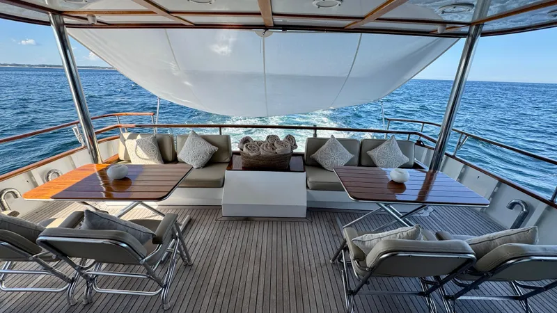 Trindade Yacht Photos Pics 