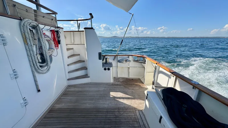 Trindade Yacht Photos Pics 