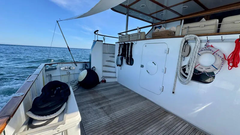 Trindade Yacht Photos Pics 