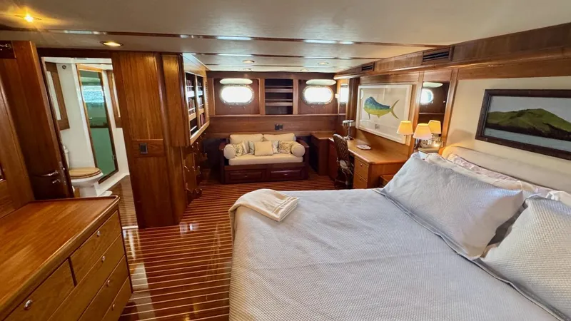 Trindade Yacht Photos Pics Master Stateroom