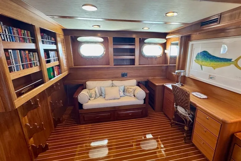 Trindade Yacht Photos Pics Master Stateroom