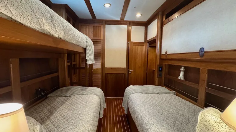 Trindade Yacht Photos Pics Port Guest Stateroom