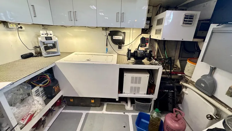 Trindade Yacht Photos Pics Engineering Machinery Area