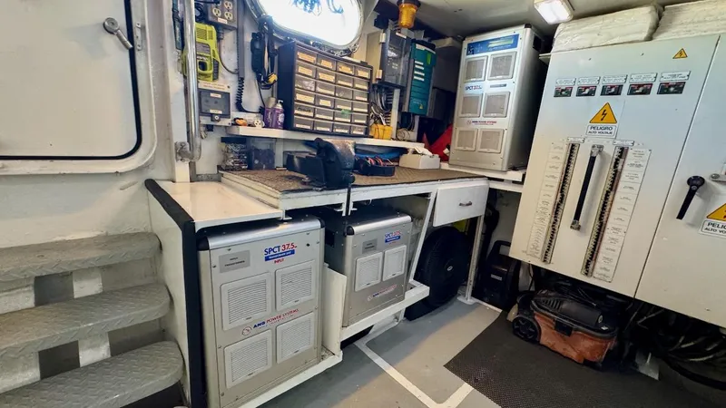 Trindade Yacht Photos Pics Engineering Machinery Area