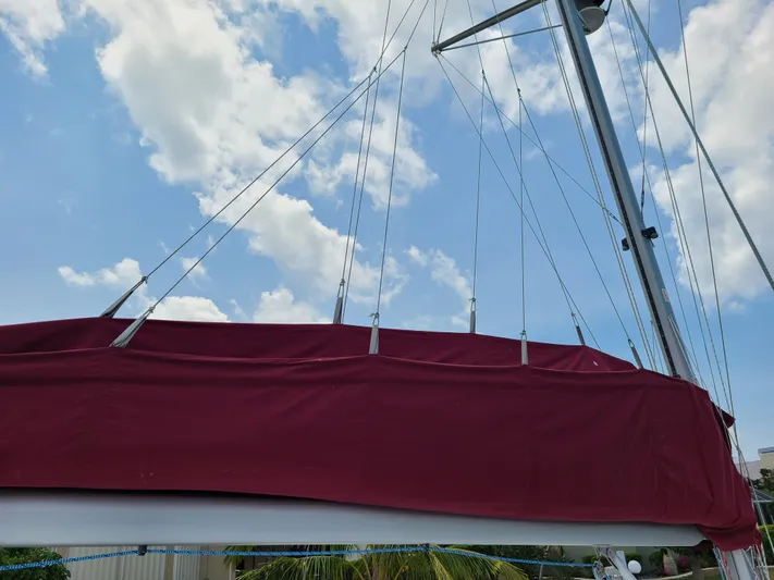 Carpe Aura Yacht Photos Pics 