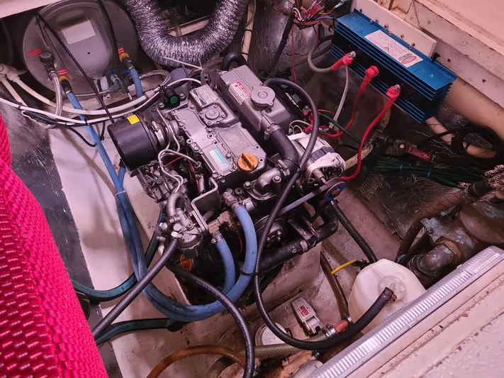 Carpe Aura Yacht Photos Pics 