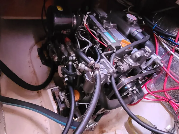 Carpe Aura Yacht Photos Pics 