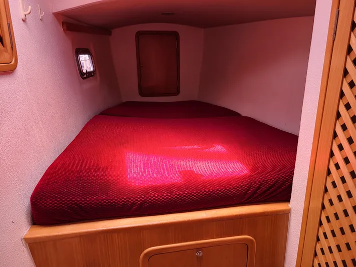 Carpe Aura Yacht Photos Pics 