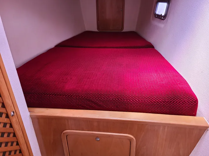 Carpe Aura Yacht Photos Pics 