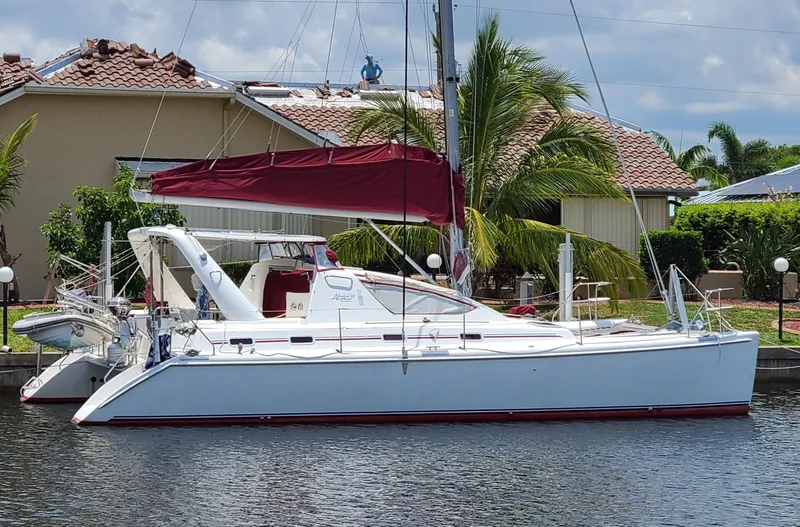 Carpe Aura Yacht Photos Pics 