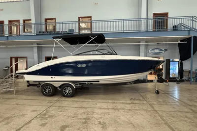Sea Ray SPX 210