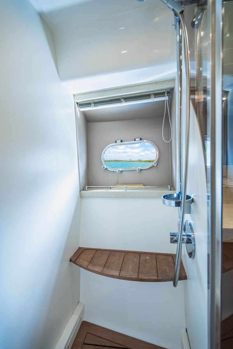 2009 Princess 70 
