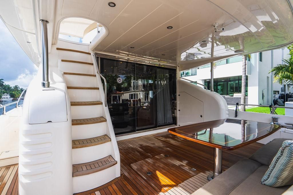2009 Princess 70 