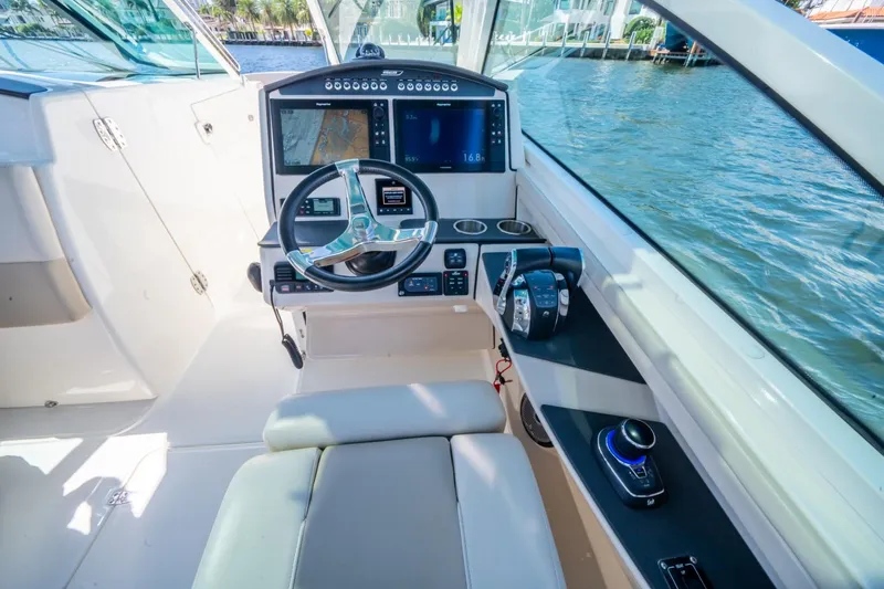 Lil Mudslinger Yacht Photos Pics 