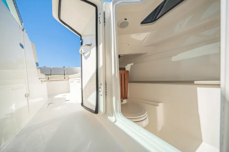 Lil Mudslinger Yacht Photos Pics 