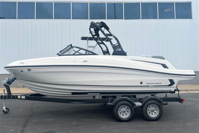 Bayliner VR5 Bowrider I/O