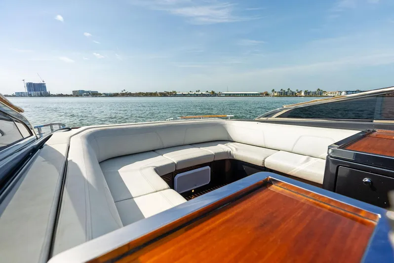 La Ruta Yacht Photos Pics 