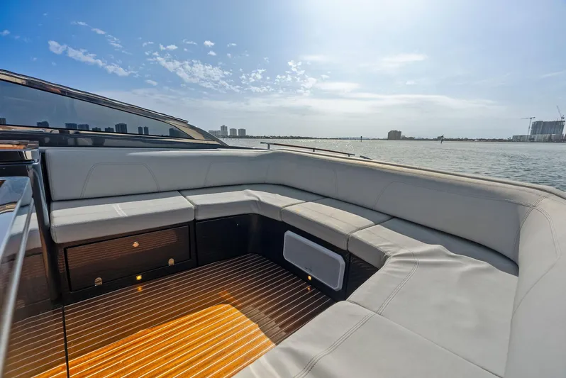 La Ruta Yacht Photos Pics 