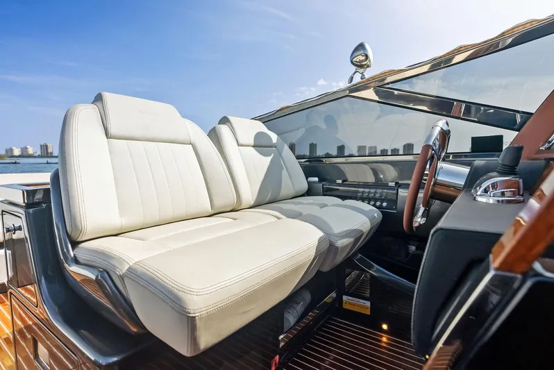 La Ruta Yacht Photos Pics 