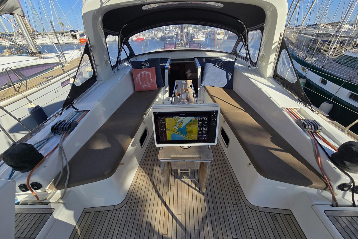 2011 Beneteau 59 