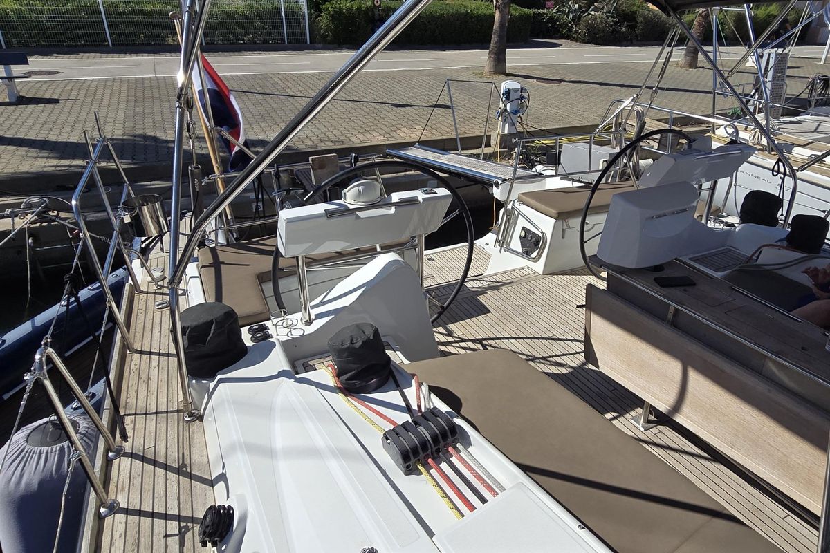 2011 Beneteau 59 