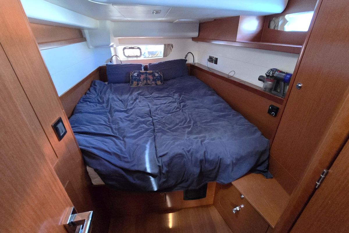 2011 Beneteau 59 