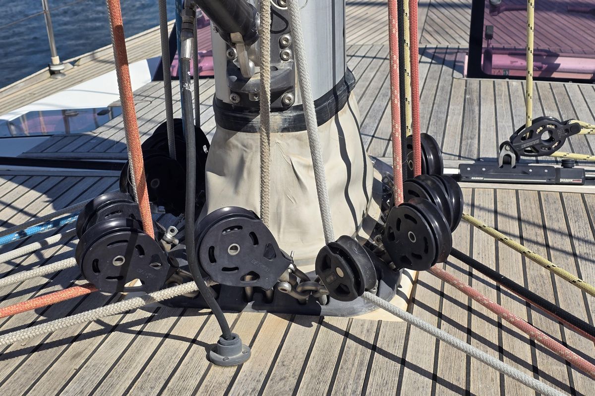 2011 Beneteau 59 