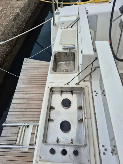  Yacht Photos Pics Aft galey