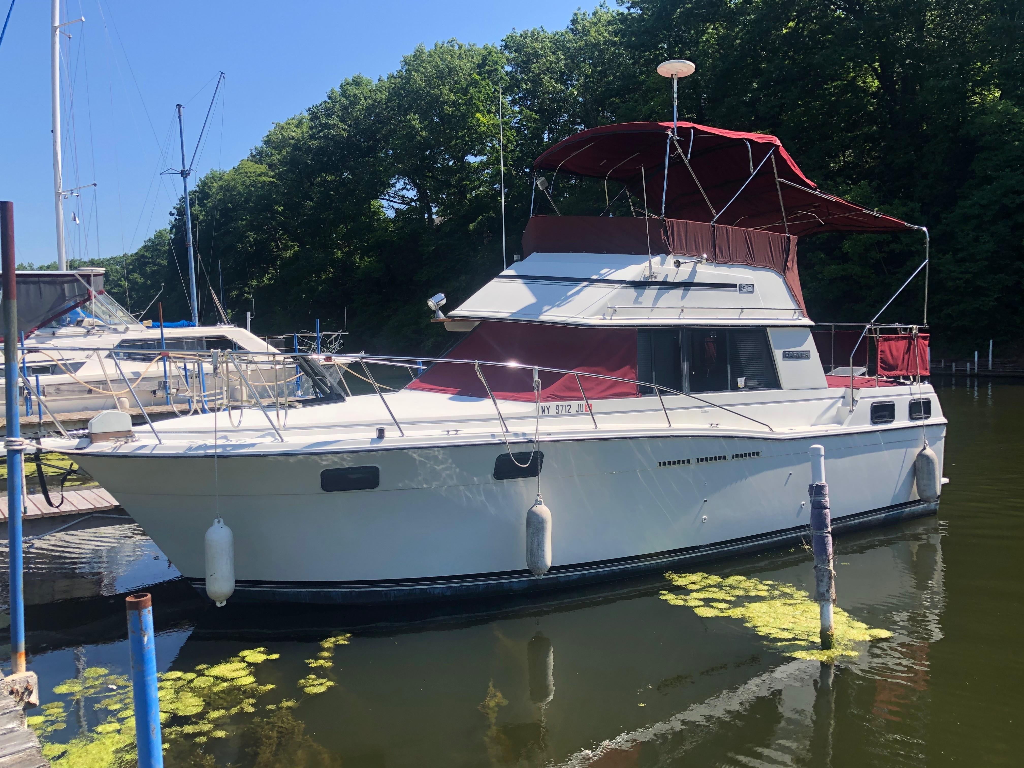 1988 Carver 32 Aft Cabin Motoryachten Kaufen - YachtWorld