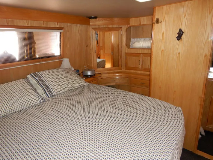 Salish Dawn Yacht Photos Pics 
